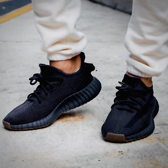 Yeezy boost 350 on sale v 2 black