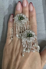 73135- Серьги ЗЕЛЕНЫЕ ГЛАЗА в стиле Schiaparelli с подвесками, цвет серебро / золото
