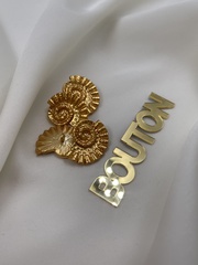 Пуговицы Скиапар. в форме ракушки матовое теплое золото