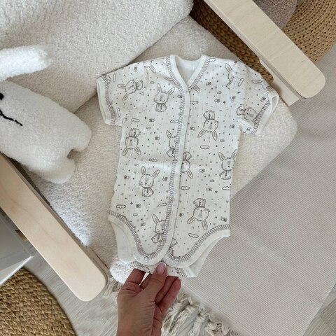 Боди с короткими рукавами