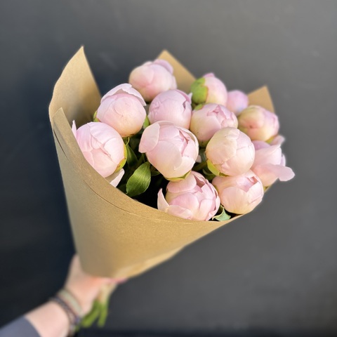 Пионы розовые нежные 13 шт
