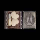 Металлическая коробочка: сердечки+парфюм MATHILDE M