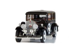 Cadillac V16 LWB Imperial Sedan Al Capone 1930 IXO Museum Collection 1:43