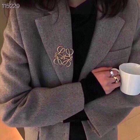 Брошь LOEWE