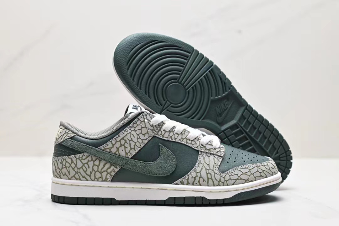 Nike Dunk Low Premium 30
