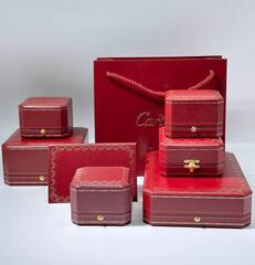 komplekt-upakovki-lux-dlya-kolca-cartier-love-kupit