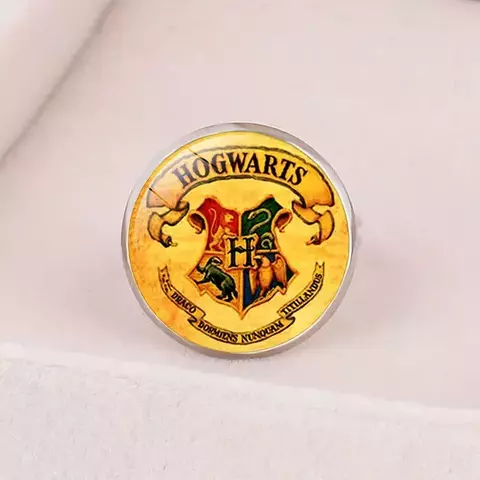 Harry Potter pin Hogwarts