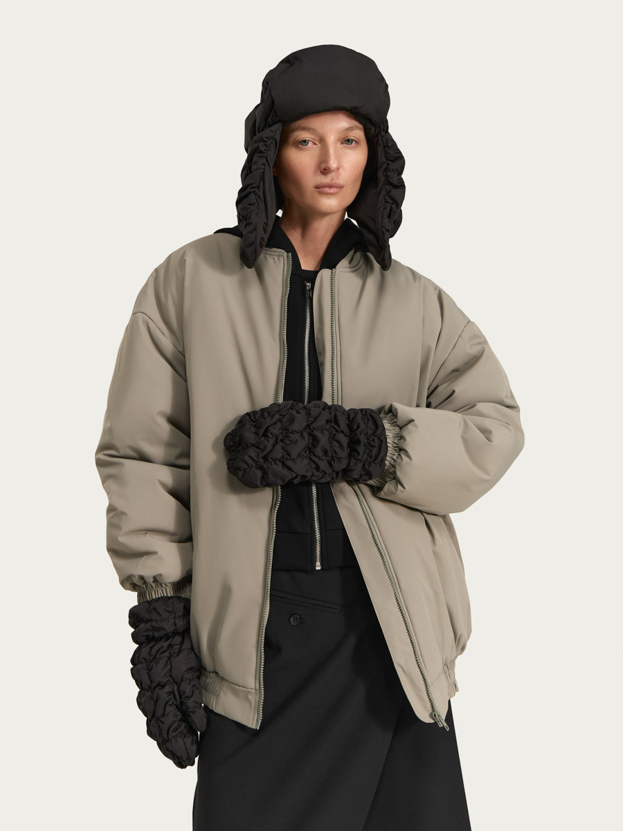 Loose fit long coat with tie belt