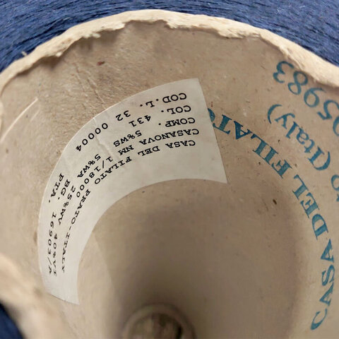 Смесовка с кашемиром (5%) и ангорой (5%) CASA DEL FILATO CASANOVA 1/15 темно-синий