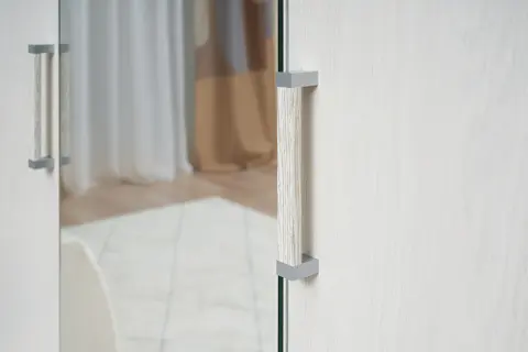 Шкаф 3-х створчатый Белла ясень белый