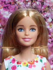 Барби The Look Луковка на прогулке в Парке - НЕБОЛЬШОЕ ПОВРЕЖДЕНИЕ УПАКОВКИ!