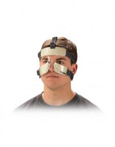 Сломанный нос и маска со шрамами: запутанная хоккейная история