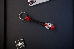 7.B. Паракордовый брелок Спартанец черно-красный