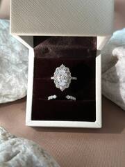 kolco-graff-dvojnoe-iz-serebra-s-kamnem-markiz-brilliantovoj-ogranke