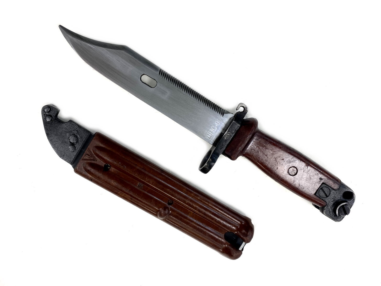Штык-нож сувенирный (6х4) коричневая рукоять и ножны, с 