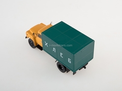 GAZ-52 GZSA-3704 van Bread late grille green-yellow 1:43 Start Scale Models (SSM)