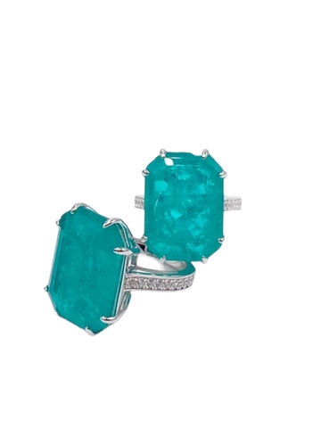 60841 - Крупное кольцо из серебра с прямоугольным кварцем цвета турмалин-параиба