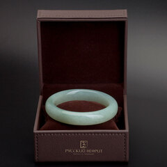 нефритовый браслет цельный