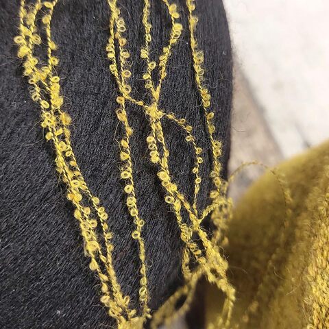 Микробукле кашемир (32%) с альпакой GARGANTU / SPUMA 1800 горчица