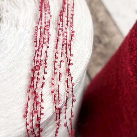 Микробукле кашемир (32%) с альпакой GARGANTU / SPUMA 1800 темно-красный