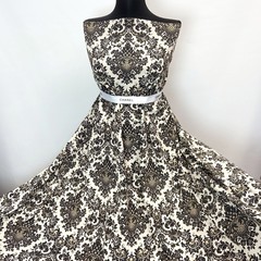 Ткань шелковый крепдешин орнамент барокко на молочном фоне  1108