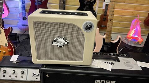 Гитарный комбо MOOER DH02 Hornet 15WH