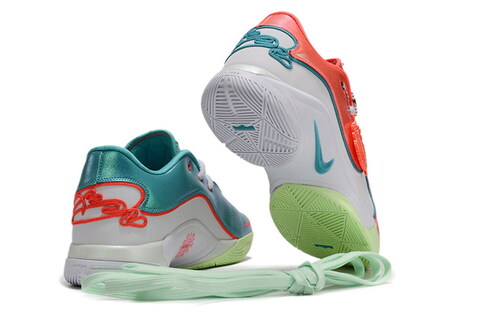 Nike LeBron 22 'Christmas' 