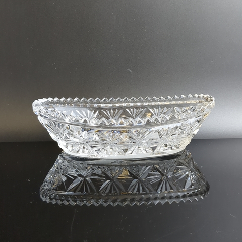 Ваза для сервировки хрустальная в форме ладьи, алмазная грань, геометрический орнамент, винтаж СССР 1970-1990 гг