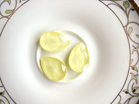 Капли 30*20 мм Powder Yellow