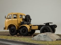 MAZ-520 truck tractor 1:43 Legendary trucks USSR #29