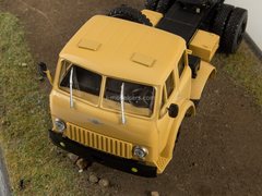 MAZ-520 truck tractor 1:43 Legendary trucks USSR #29