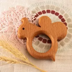 Деревянный грызунок Белочка Леснушки