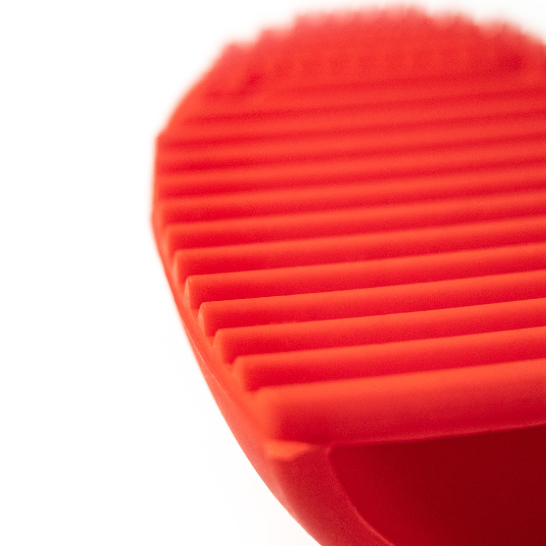 Коврик-яйцо силиконовый для чистки кистей Lic NEW/ Brush cleansing pad NEW