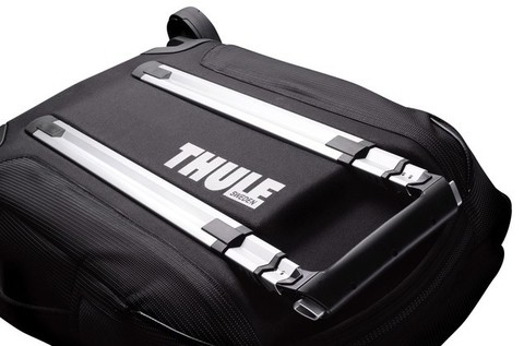 Картинка сумка на колесах Thule Crossover Rolling Duffel 56L тёмно-синяя - 3
