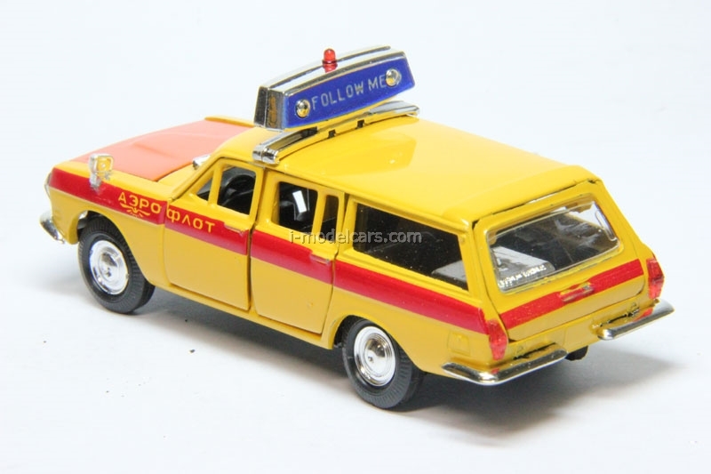 MODEL CARS GAZ-2402 Volga Aeroflot Escort orange Agat Mossar