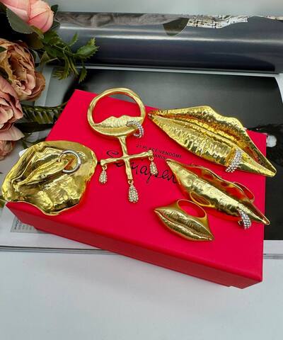 83508- Кольцо ГУБЫ (LIPS) в стиле Schiaparelli