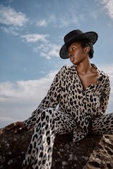 РУБАШКА КЛАССИКА С ПРИНТОМ ЛЕО