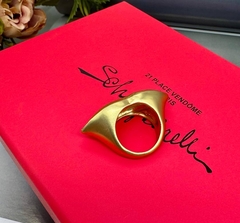 83508-kolco-guby-lips-v-stile-schiaparelli