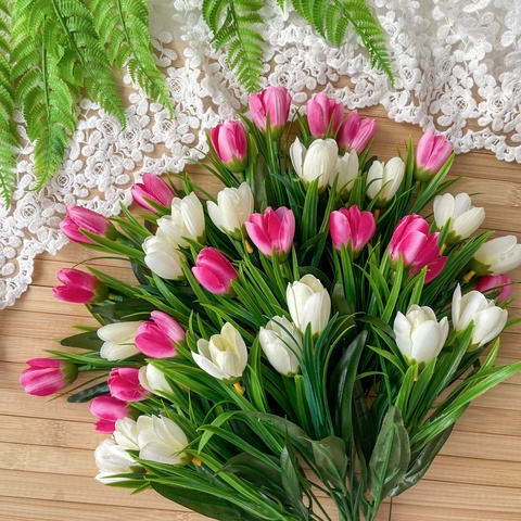 Крокусы-подснежники искусственные, Белые и Малиновые, 34 см, около 24 бутонов в наборе, набор 2+2 букета.