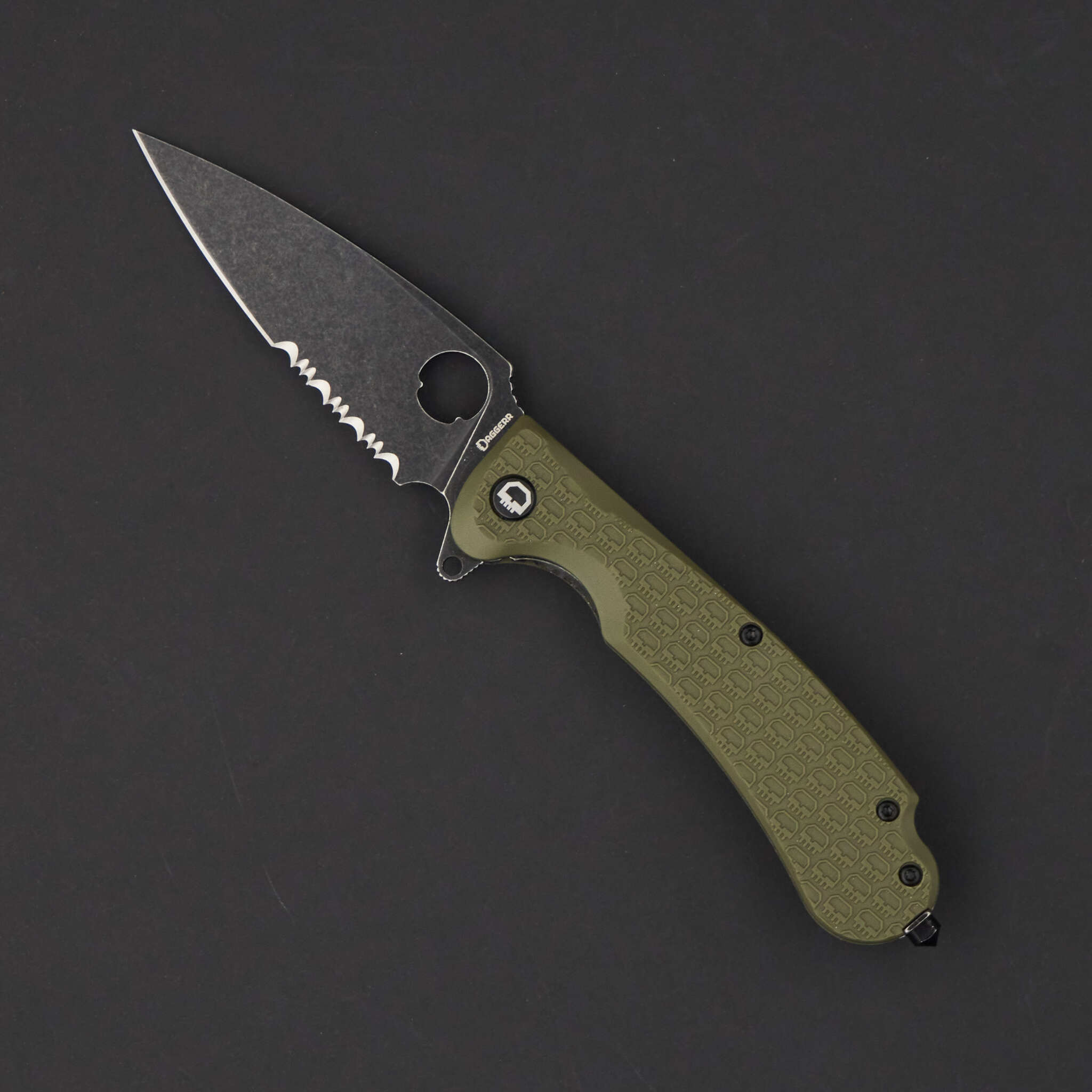Resident Olive BW Serrated