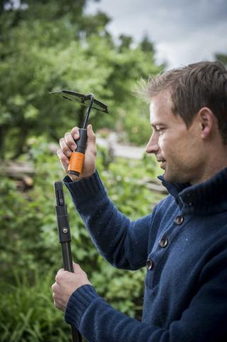 Черенок универсальный Fiskars QuikFit, размер: L, чёрный графитовый (1000661)
