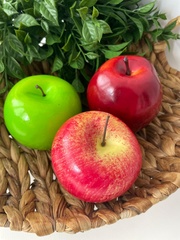 Яблоко зеленое, розовое, бордовое, реалистичное, 8,5 см, муляж, пенопласт, цвет микс, набор 3 шт.