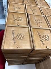 Подарочный корпоративный набор с крем-медом в деревянной шкатулке