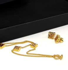 kole-cepochka-na-zamke-togl-loewe-s-logotipami