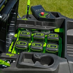 Трактор садовый Greenworks GC82LT107 82V (107 см) CrossoverT аккумуляторный