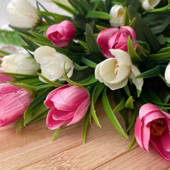 Крокусы-подснежники искусственные, Белые и Малиновые, 34 см, около 24 бутонов в наборе, набор 2+2 букета.