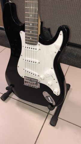 TERRIS TST-39 BK Электрогитара