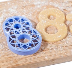 Форма для вырезки теста "8 марта"