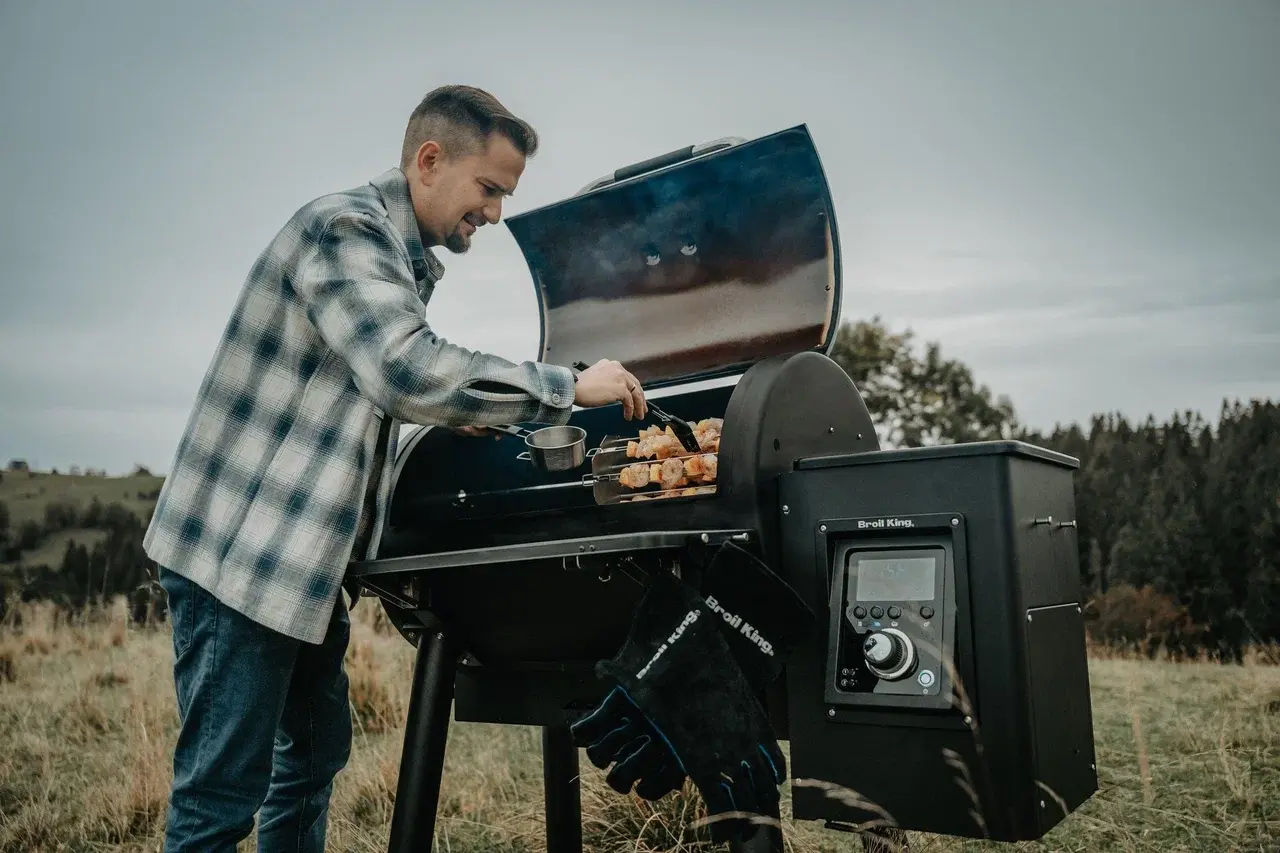 Гриль пеллетный Broil King REGAL PELLET 500