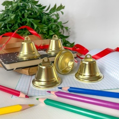 Колокольчик металлический, для декора и творчества, размер 4 см, цвет золотой, набор 5 шт